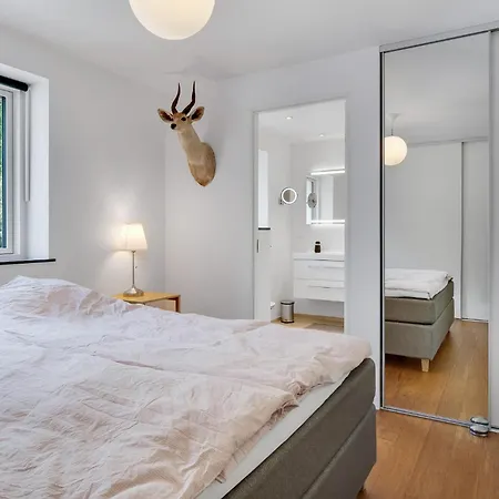 Gorgeous Home In Glesborg With Sauna Glesborg