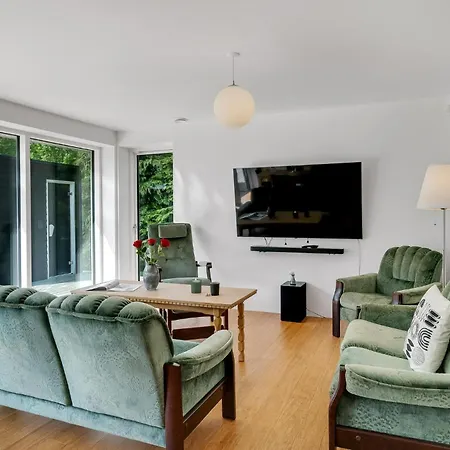Gorgeous Home In Glesborg With Sauna 別荘